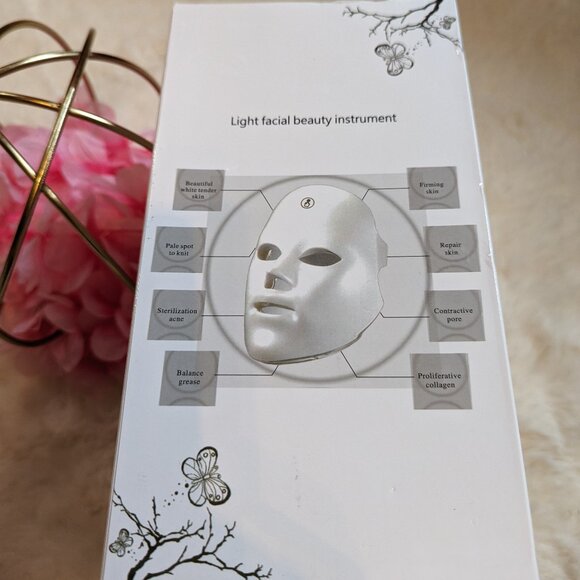 LED Face Mask, NIB - Picture 2 of 4